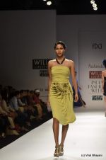 Model walk the ramp for Nalandda Show at Wills Lifestyle India Fashion Week 2012 day 3 on 8th Oct 2012 (15).JPG